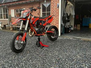 ② SUPERMOTO KTM ECX 125