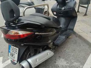 SUZUKI - BURGMAN