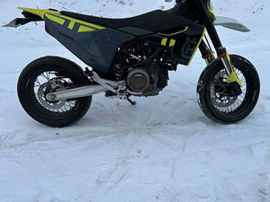 HUSQVARNA 701 SUPERMOTO