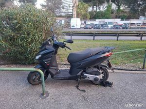 VEND SCOOTER SXR 50 SPORT.APRILIA