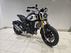 CF MOTO 700 CL-X 2023 700 CM3 | MOTO SCRAMBLER | 12 148 KM | GRIS | 29200 BREST
