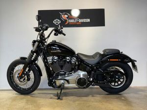 HARLEY-DAVIDSON SOFTAIL STREET BOB 1923 2025 1923 CM3 | MOTO CUSTOM | 690 KM | NOIR | 67640 FEGERSHEIM