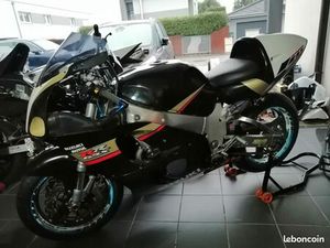 GSXR SRAD 1998 PISTE 29MKM ÉCHANGE YCF SM