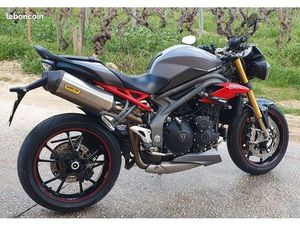 TRIUMPH SPEED TRIPLE R 1050