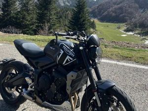 TRIUMPH TRIDENT 660