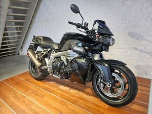 ② BMW K1300R, 04/2009, AKRAPOVIC.