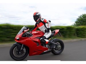 DUCATI PANIGALE V2 *MIT GARANTIE UND NEUEN REIFEN