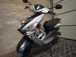 TGB BULLET ROLLER 25KMH CARBON-OPTIK NEUE REIFEN