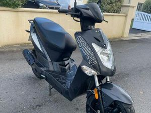 A VENDRE SCOOTER