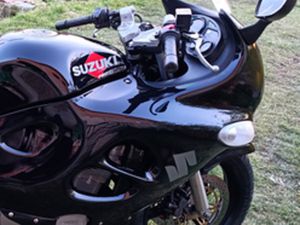 SUZUKI GSXF 750