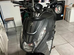 SCOOTER PEUGEOT STREET ZONE