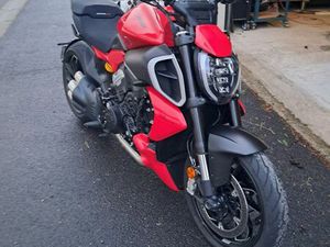 DUCATI DIAVEL V4