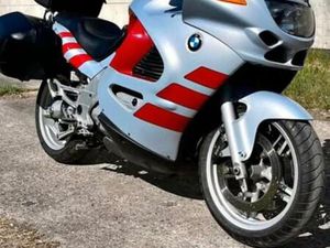 ② BMW K1200RS