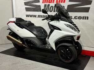 PEUGEOT - METROPOLIS 400