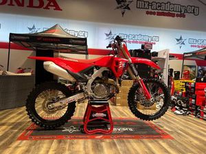 ** CRF450R ** VORFÜHRMODELL