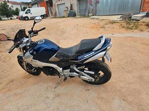 SUZUKI - GSR 600