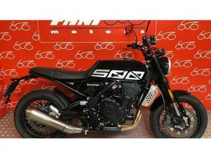 VENDO BRIXTON MOTORCYCLES CROSSFIRE 500 X (2021 - 26) USATA A FIRENZE (CODICE 9902984) - MOTO.IT