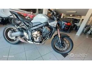 HONDA CB 650 HORNET 2025