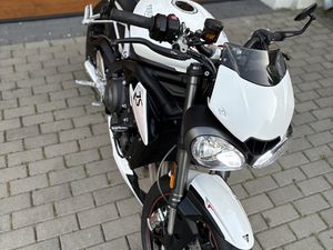 TRIUMPH STREET TRIPLE 765 RS 2019