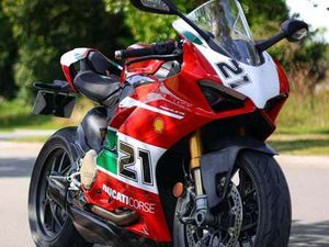 DUCATI PANIGALE V2 BAYLISS ANNIVERSARY