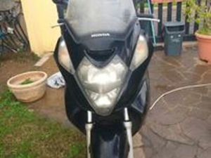 HONDA SILVER WING 600 - 2010