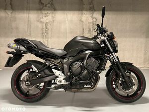 YAMAHA FZ6