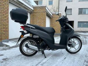 ② HONDA VISION 50 CC - BOUWJAAR 2018