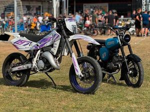 HUSQVARNA WRE SM 125 BREMBO ÖHLINS 144 CCM SUPERMOTO VIEL ZUBEHÖR