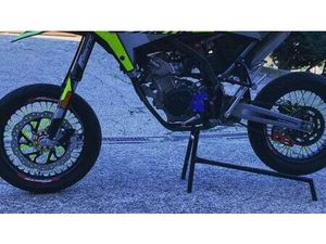 VENDO FANTIC MOTOR MOTARD 125 PERFORMANCE 4T (2020) USATA A COMO (CODICE 9910217) - MOTO.IT