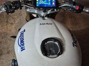 TRIUMPH SPEED TRIPLE