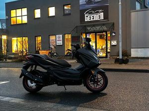 HONDA FORZA 125 SPECIAL EDITION