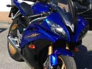 R6 RJ15 NUR: 8300 KM + ORIGINAL TEILE