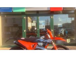 VENDO KTM 300 EXC HARDENDURO (2025) USATA A ROSA' (CODICE 9909983) - MOTO.IT
