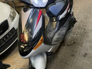 PEUGEOT SPEEDAKE 50 CCM ROLLER - BASTLERFAHRZEUG