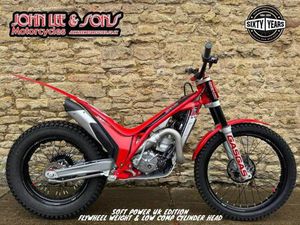 GAS GAS TXT 300 CC RACING TRIALS BIKE, NEW 2025 MODEL, UK SOFT EDITION, IN STOCK