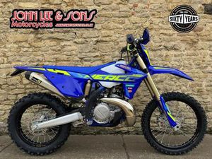 SHERCO SE-R 300 CC FACTORY ENDURO BIKE, NEW 2026 MODEL, IN STOCK & READY TODAY
