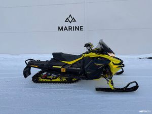 X-RS 900ACE TURBO R 137 SAS- SMART SHOX