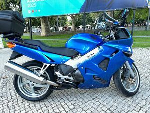 HONDA VFR 800 FI RC46 RIO DE MOURO