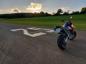 KTM 950 SUPERMOTO LC8