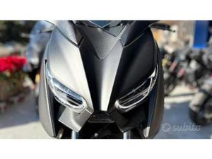 YAMAHA X-MAX 300 ABS