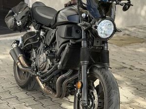 YAMAHA XSR 700 PRETA REVISAO FEITA DEZ25 SEIXAL, ARRENTELA E ALDEIA DE PAIO PIRES