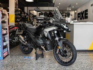 BMW R1300GS 2024 TRIPLE BLACK – FULL EXTRAS GARANTIA BMW AGUALVA E MIRA-SINTRA