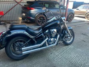 KAWASAKI VN900 CLASSIC CRUISER MIT UMBAU