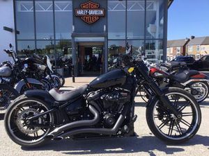 HARLEY-DAVIDSON BREAKOUT 114 1868 CC