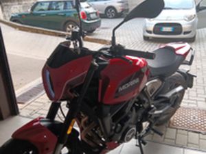 MOTO MORINI SEIEMMEZZO STR 650