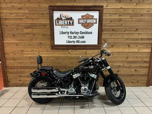 2019 HARLEY-DAVIDSON® SOFTAIL SLIM® VIVID BLACK FLSL