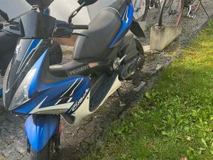 PEUGEOT JET FORCE ROLLER MIT TOPCASE