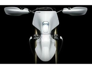 STARK VARG EX - 80 HK - VIT - 2422 KR/MÅN