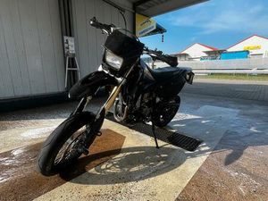 SUZUKI DRZ 400SM WENIG KM