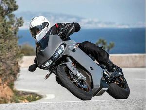 ZERO SRS - 190 NM AM HINTERRAD! :-)